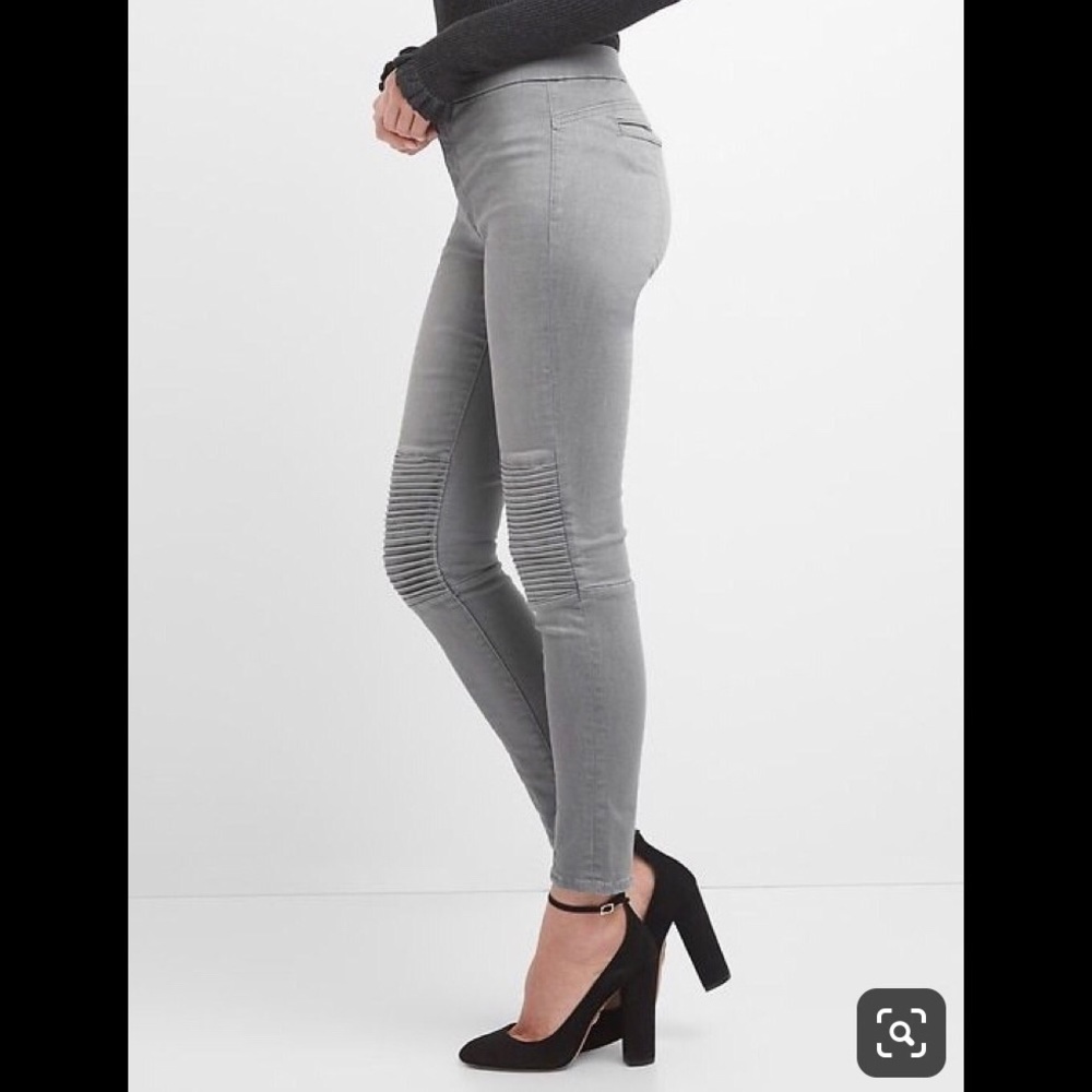 Gap: Moto Jeans (Size 27)
